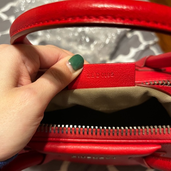 Givenchy small antigona in red - Picture 4 of 11